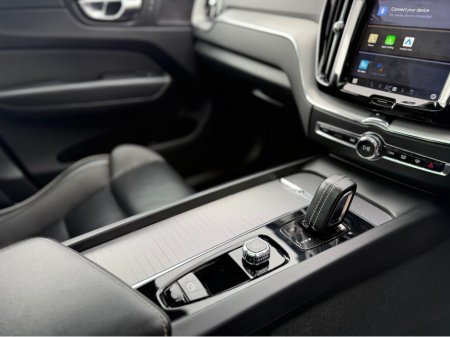 2021 Volvo XC60 - thumbnail 23