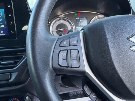 2024 Suzuki SX4 S-Cross 1.5 MOTION HEV 115PS 5 €29,999 thumbnail