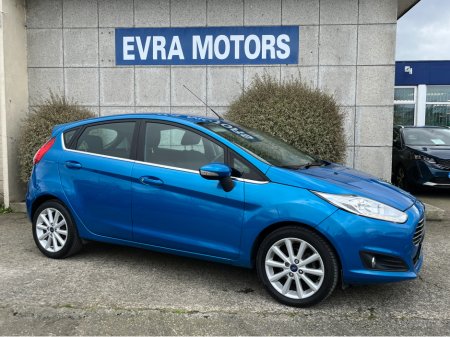2017 Ford Fiesta - thumbnail 3