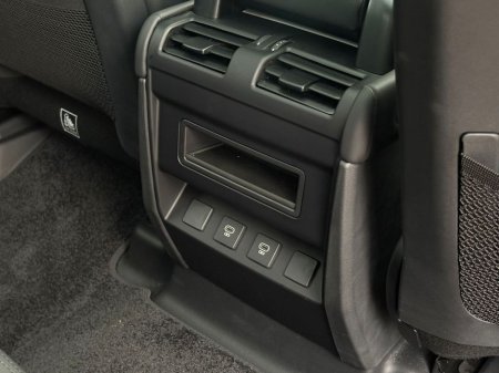 2025 Land Rover Defender - thumbnail 27