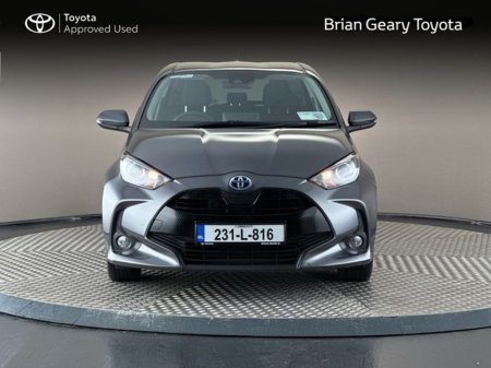 2023 Toyota Yaris HYBRID LUNA SPORT €24,950 thumbnail