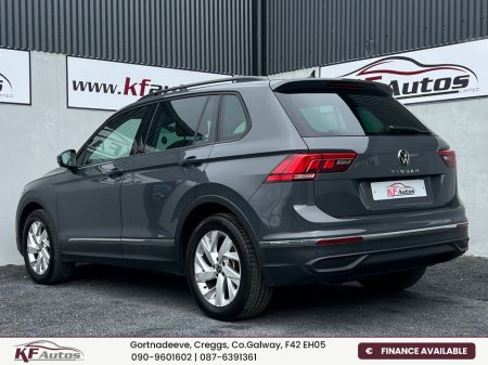2022 Volkswagen Tiguan Life 2.0TDI 150bhp 6 Speed Manual 5dr - 221 Reg €30,995 thumbnail