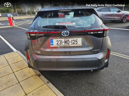 2023 Toyota Yaris Cross YARIS CROSS LUNA €27,900 thumbnail