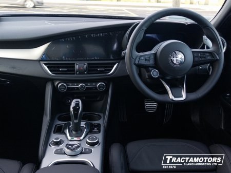 2026 Alfa Romeo Giulia VELOCE 2.0 RWD €66,999 thumbnail