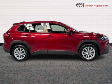 2024 Toyota Corolla Cross - thumbnail 3