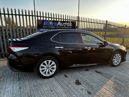 2019 Toyota Camry - thumbnail 7