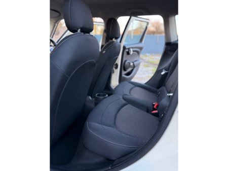 2015 MINI Hatch - thumbnail 36