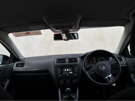 2013 Volkswagen Jetta 1.6 TDI LIMITED EDITION BLUEMOTION 105PS 4DR €6,750 thumbnail