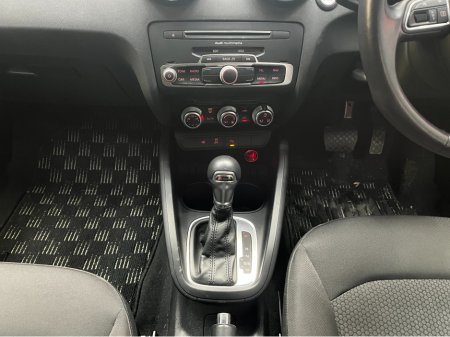 2016 Audi A1 2016 AUDI A1 TFSI 1.0 AUTOMATIC / CRUISE CONTROL / PARKING AID thumbnail