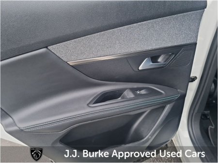 2023 Peugeot 3008 - thumbnail 17