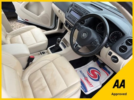 2014 Volkswagen Tiguan - thumbnail 3