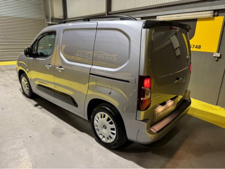 2024 Opel Combo SPORTIVE L1H1-1.5 100PS D-6SPEED TOP SPEC €19,950 thumbnail