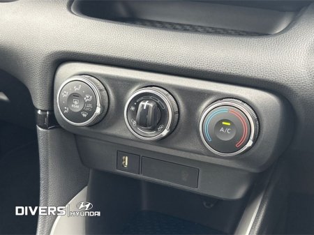 2022 Toyota Yaris Luna Sport €19,495 thumbnail