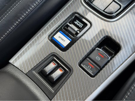 2018 Mitsubishi Outlander (182) 2.4 4HS PHEV AUTO €18,950 thumbnail