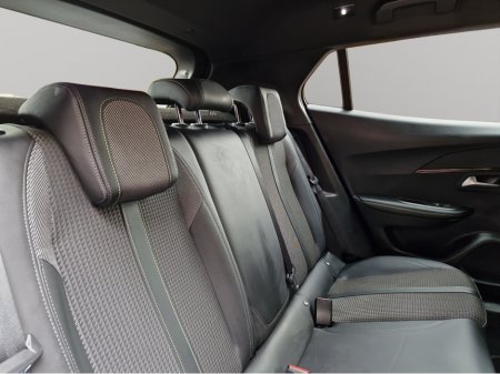2021 Peugeot 2008 - thumbnail 11