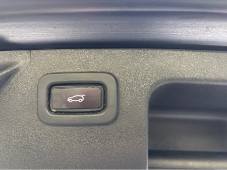 2022 Land Rover Discovery Sport 1.5 Hybrid R-Dynamic SE €34,900 thumbnail