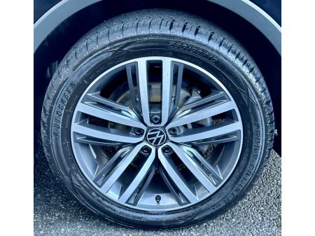 2022 Volkswagen Tiguan Allspace ++LEATHER / AUTO / 7-SEAT  PANORAMIC ROOF++ €33,950 thumbnail