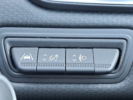 2020 Renault Clio - thumbnail 17