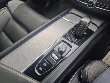 2020 Volvo XC60 - thumbnail 21