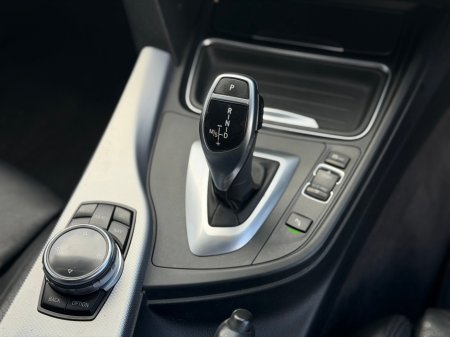 2014 BMW 3 Series - thumbnail 11