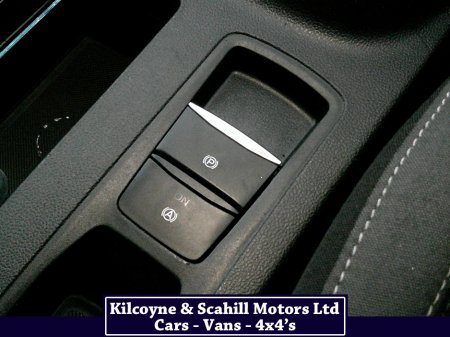 2019 Ford Focus - thumbnail 26