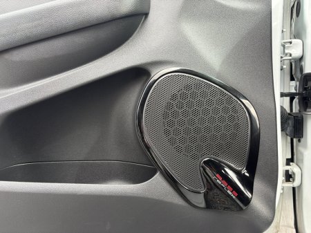 2019 Renault Clio - thumbnail 22