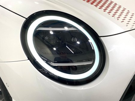 2025 MINI Hatch Cooper E €30,950 thumbnail