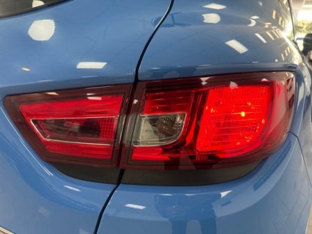 2015 Renault Clio - thumbnail 19