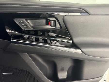 2023 Subaru Solterra - thumbnail 24