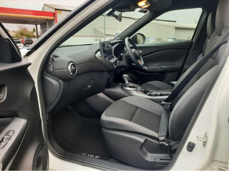 2025 Nissan Juke 1.6 HYB SV PREMIUM MY24.1 €32,950 thumbnail