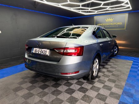 2016 Skoda Superb - thumbnail 11