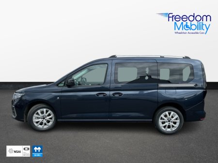 2026 Ford Tourneo Connect auto wheelchair. PMC Holder. €43,400