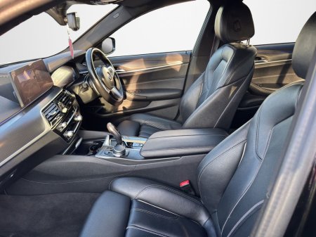 2022 BMW 5 Series - thumbnail 12