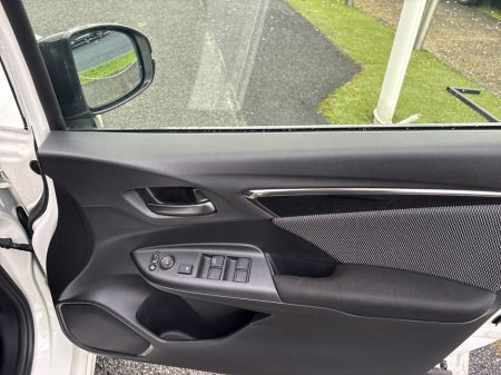 2017 Honda Fit 1.5L Petrol Hybrid Automatic thumbnail