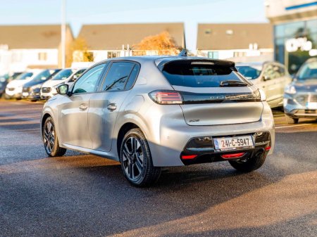 2024 Peugeot 208 2024 Peugeot 208 1.2 Puretech 100bhp Allure Pack thumbnail