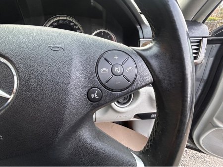 2012 Mercedes-Benz E Class 200 CDI BLUE EFFICIENCY ECO AUTO 4DR €7,950 thumbnail