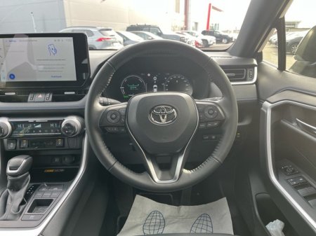2025 Toyota Rav4 - thumbnail 9