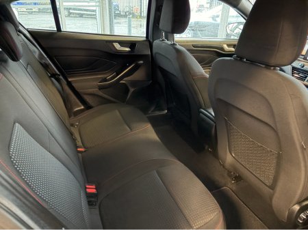 2020 Ford Focus 1.5 TDCI ST-LINE 120PS 5 5DR €17,900 thumbnail