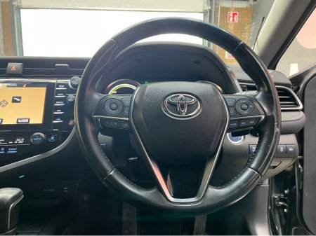 2019 Toyota Camry - thumbnail 8