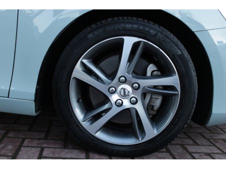 2017 Volvo V40 2.0D4 MOMEMTUM EDITION 180HP 5DR HATCHBACK AUTOMATIC // HUGE SPEC // 1 OWNER CAR WITH 112,355 KM'S // WELL WORTH VIEWING // BUY WITH CONFIDENCE AA AND SIMI APPROVED DEALER 2026 // FINANCE ARRANGED // €15,950 thumbnail