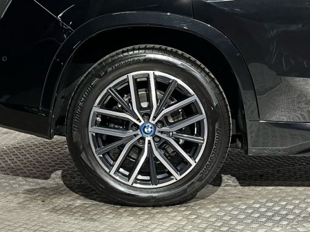 2024 BMW iX1 - thumbnail 10