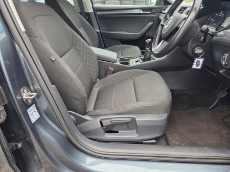 2019 Skoda Superb 1.6 TDI S €16,500 thumbnail