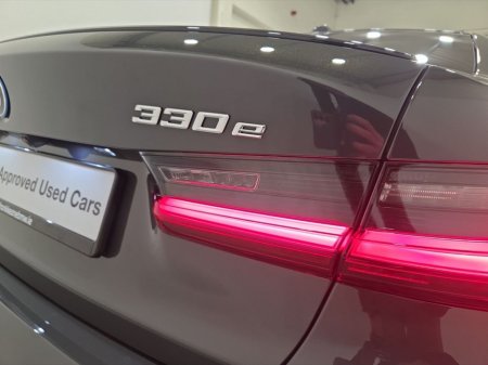 2026 BMW 3 Series 330e M Sport Saloon thumbnail