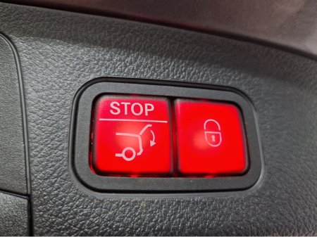 2023 Mercedes-Benz GLA Class 250E AMG LINE PREMIUM (PLUG IN HYBRID) AUTOMATIC **ONE OWNER / APPLE CARPLAY & ANDROID AUTO / BLIND SPOT ASSIST / HEATED FRONT SEATS / SAT NAV / REVERSE CAMERA / WIRELESS PHONE CHARGING** €40,900 thumbnail