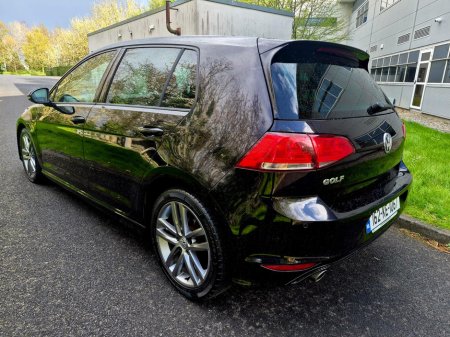 2016 Volkswagen Golf - thumbnail 2