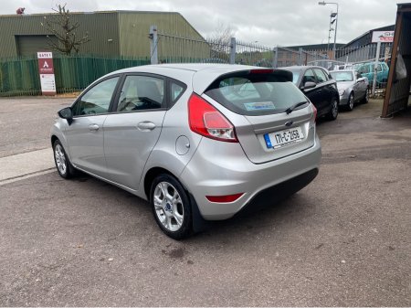 2017 Ford Fiesta - thumbnail 6