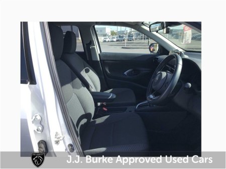 2024 Toyota Yaris - thumbnail 8