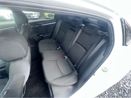 2018 Honda Civic 2018 Honda Civic 1.5 Turbo Sport  Automatic €18,950 thumbnail