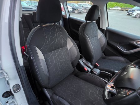 2017 Peugeot 2008 1.2 PureTech 82bhp Active €8,950