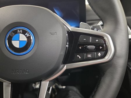 2025 BMW 3 Series - thumbnail 18